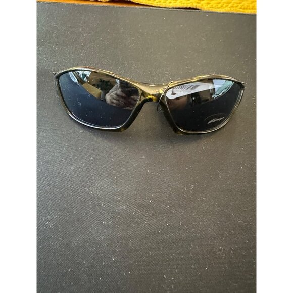 X Loop Sunglasses Black Frame Polarized Lenses Sport Wrap-Around Design … - Picture 1 of 7